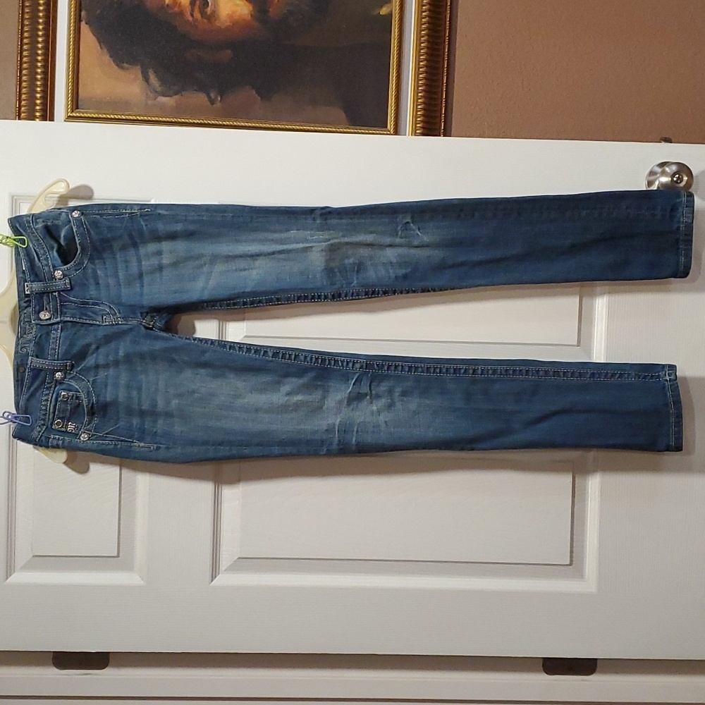 Lightly distressed Miss Me jeans
